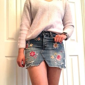 American Eagle Denim Skirt w/ Floral Embroidery